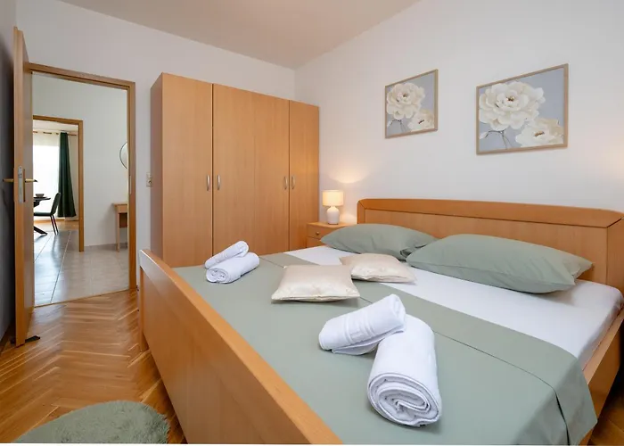 Nest Ciovo Apartament *